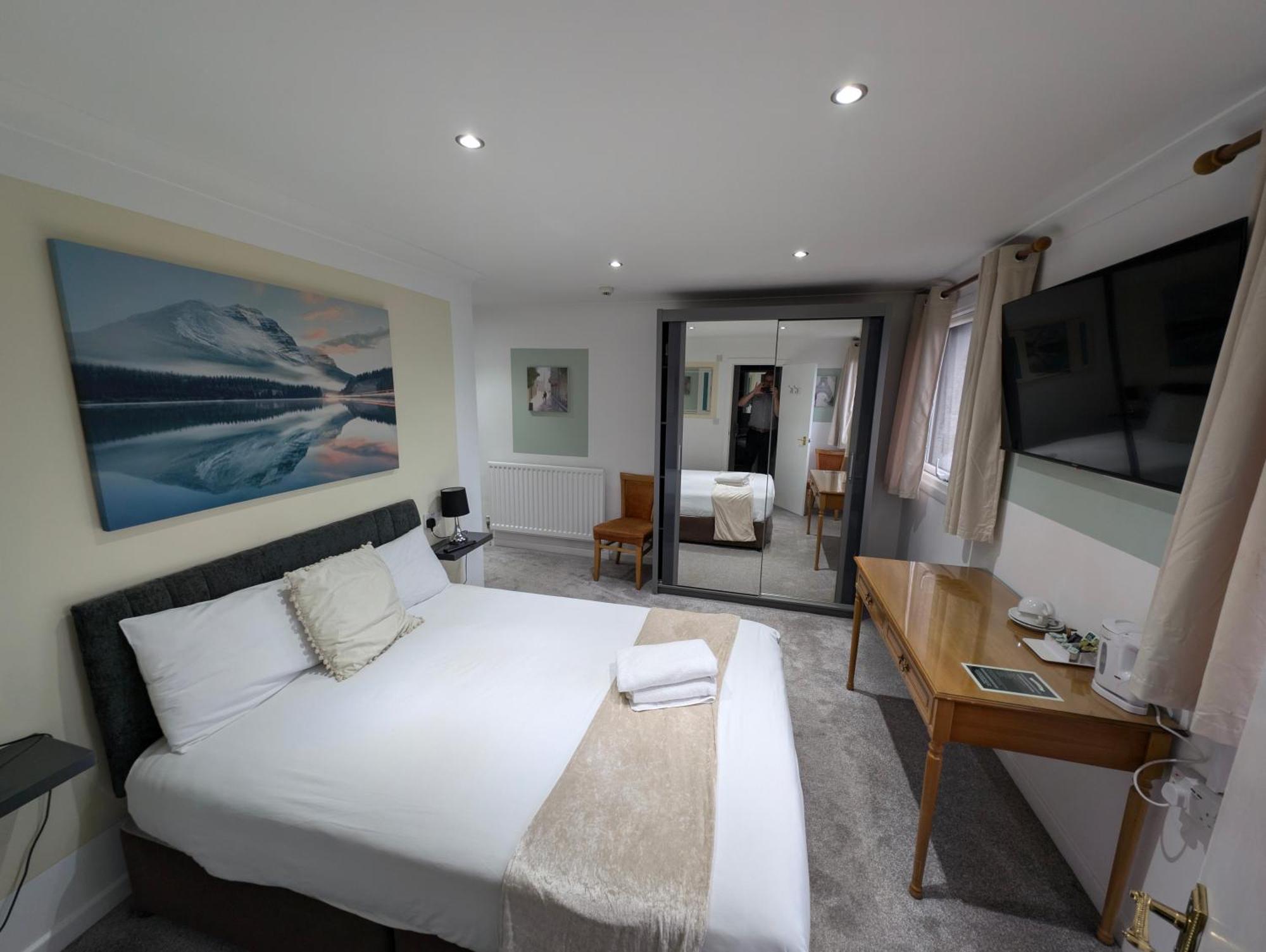 Cecil Court Hotel Bournemouth Esterno foto