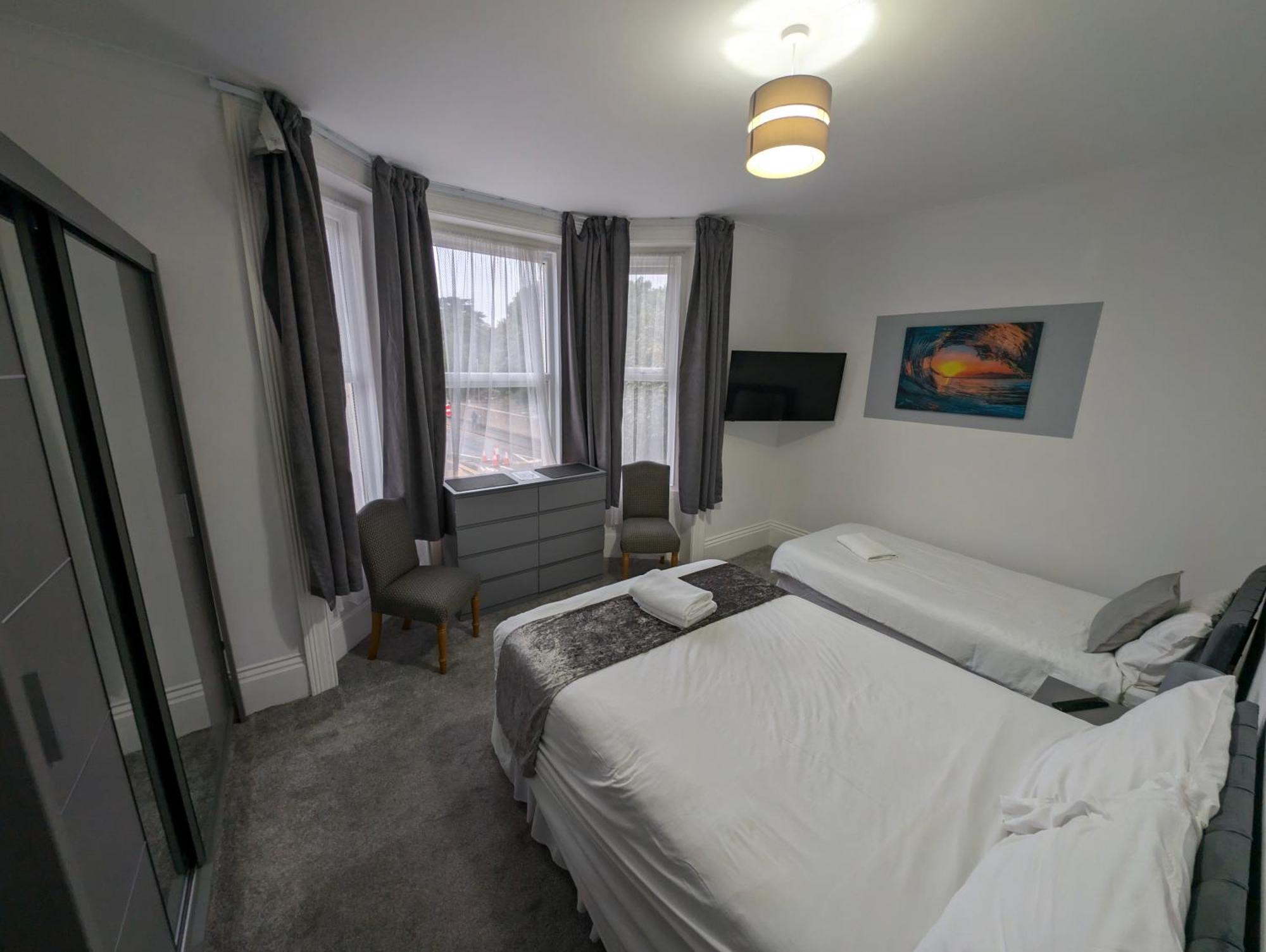 Cecil Court Hotel Bournemouth Esterno foto