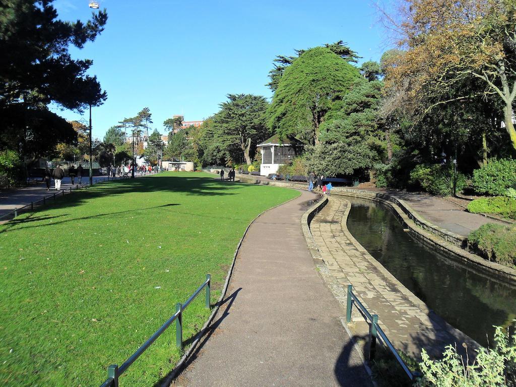 Cecil Court Hotel Bournemouth Esterno foto